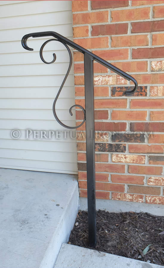 Traditional molded cap railing with an S-scurve support.